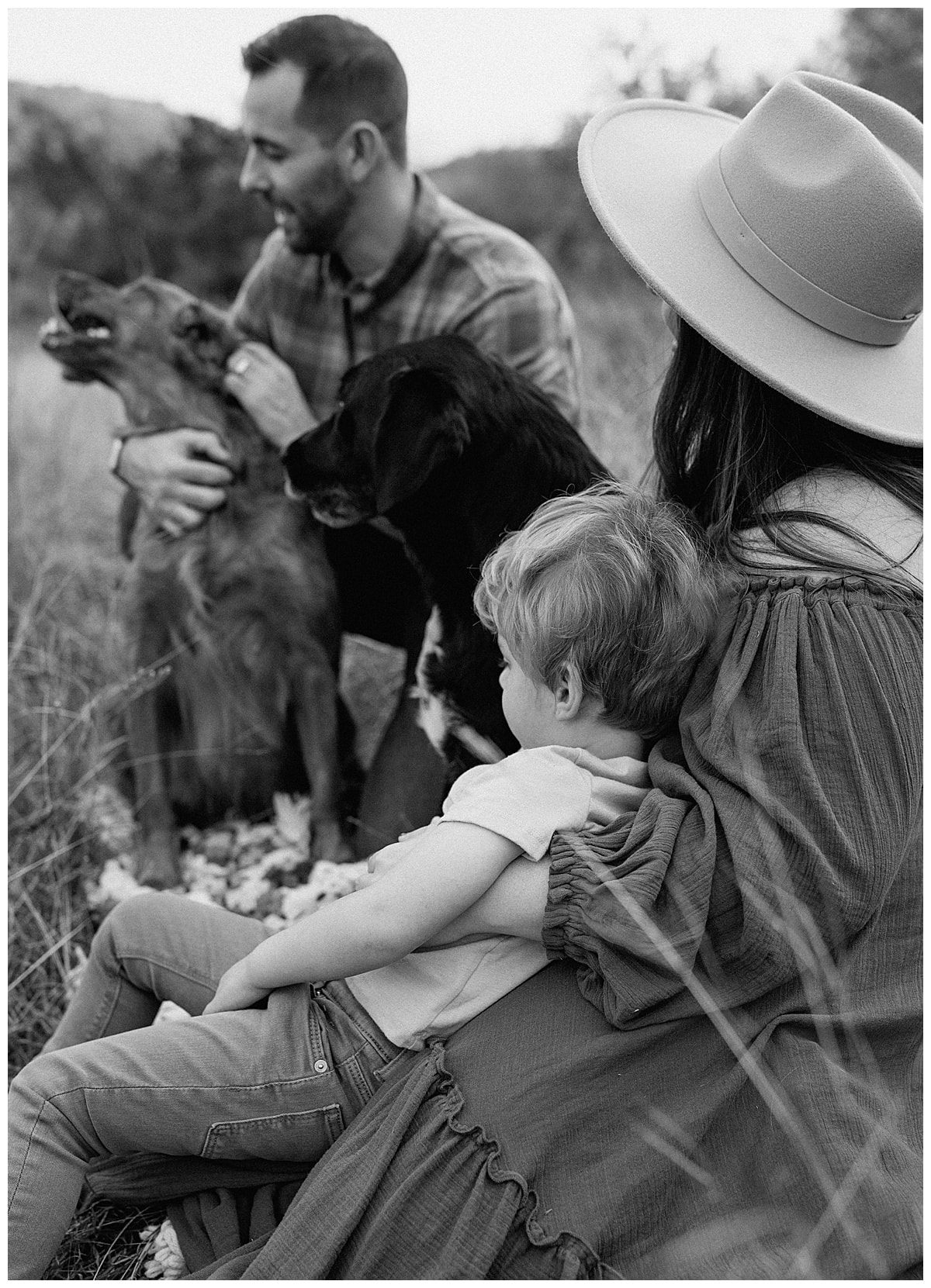 Family enjoys time together for Austin Motherhood Photographer